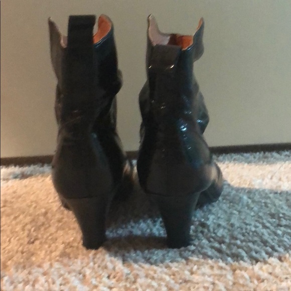 Steve Madden booties - Picture 4 of 11